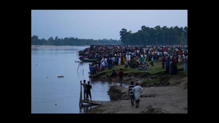 Al menos 51 muertos en Bangladés tras naufragio en un río