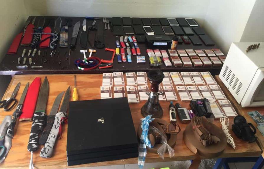 Ocupan armas, celulares y otros objetos en poder de reclusos en la Fortaleza Duarte
