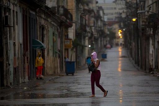 Huracán Ian azota zona tabacalera por hora y media en Cuba