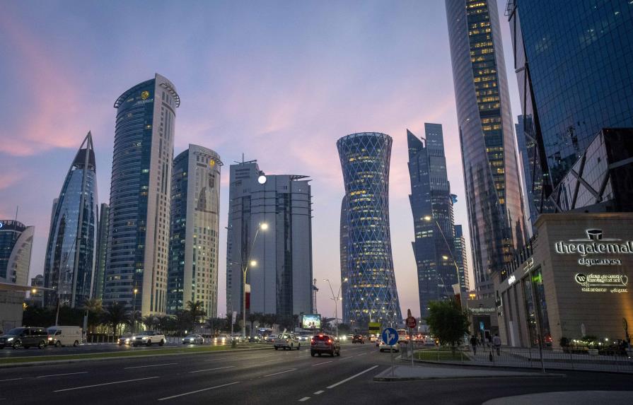 Qatar pone a prueba flotilla de buses para el Mundial