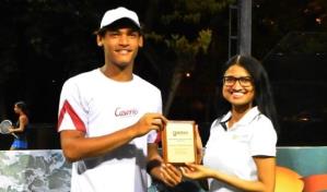 Fedotenis presenta ganadores del torneo nacional juvenil de tenis