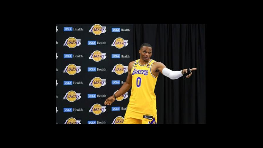 Westbrook regresa con Lakers en medio de rumores por canje