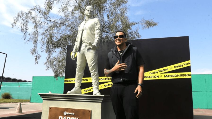 ¡Daddy Yankee tiene su propia estatua! Spotify honra al reguetonero en Chile