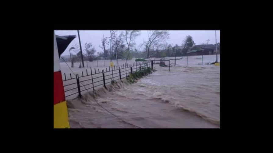 Ian deja intensas lluvias e inundaciones tras cruzar por Cuba