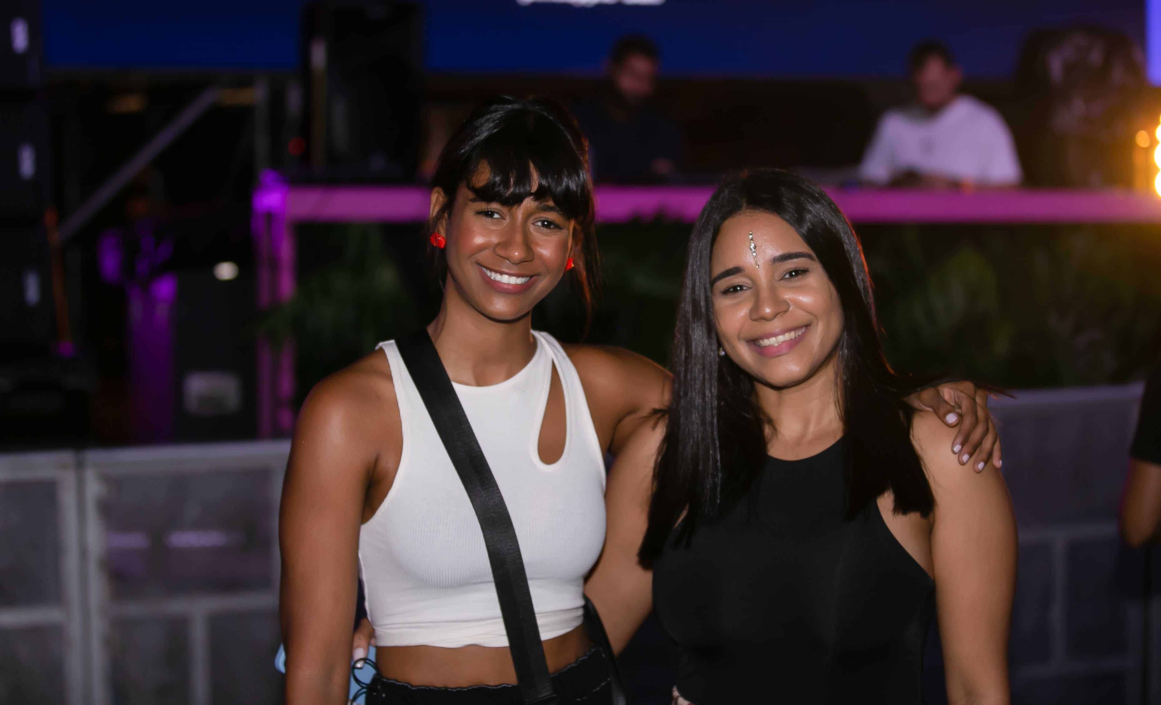 Rosmery Herrand y Stefanny Herrand.