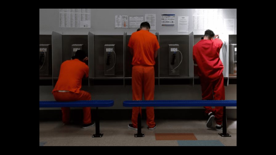 Corte bloquea prohibición de California a cárceles privadas