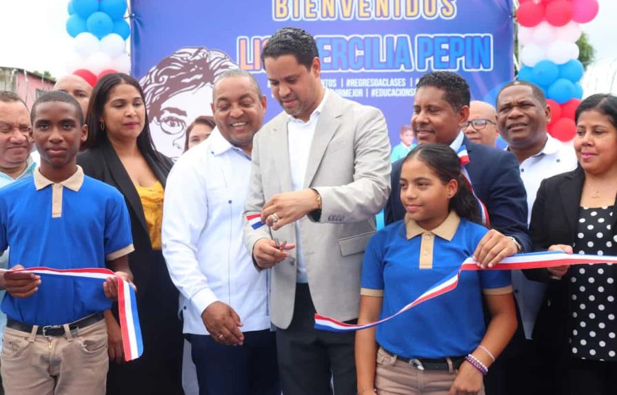 Inauguran escuela Ercilia Pepín en Manoguayabo