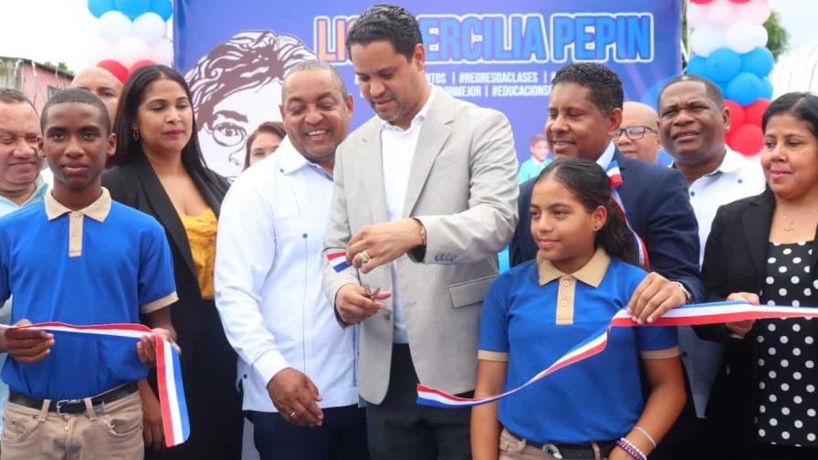 Inauguran escuela Ercilia Pepín en Manoguayabo