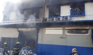 Registran incendio en almac&eacute;n de pl&aacute;sticos en San Carlos