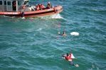 Rescatan 3 cubanos tras naufragio en EE.UU. mientras buscan desaparecidos Rescatan 3 cubanos tras naufragio en EE.UU. mientras buscan desaparecidos