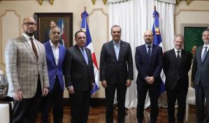 Nuevo jefe de misión del FMI visita al presidente Abinader