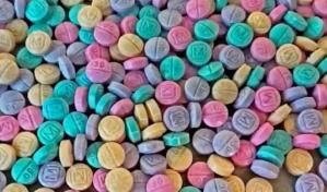 Píldoras de colores generan nuevas advertencias sobre la droga más letal en EEUU