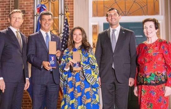 Cuatro dominicanos son reconocidos por su liderazgo en EEUU