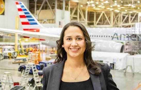 Una dominicana, la primera mujer en ser vicepresidenta de mantenimiento en American Airlines