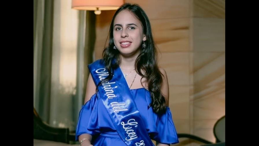 Licey presenta a su madrina para la temporada de pelota invernal 2022-2023