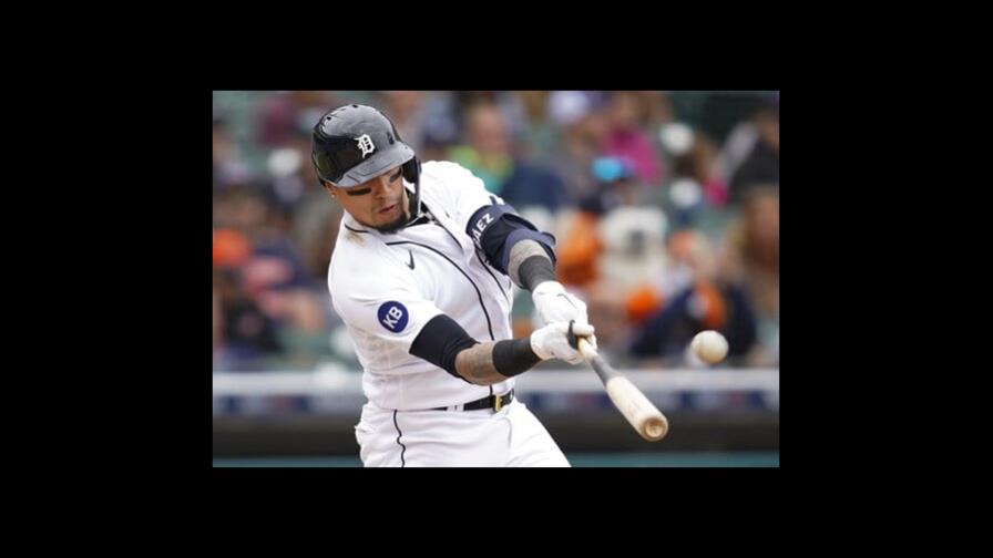 Con jonrones de Castro y Báez, Tigres barren a Reales