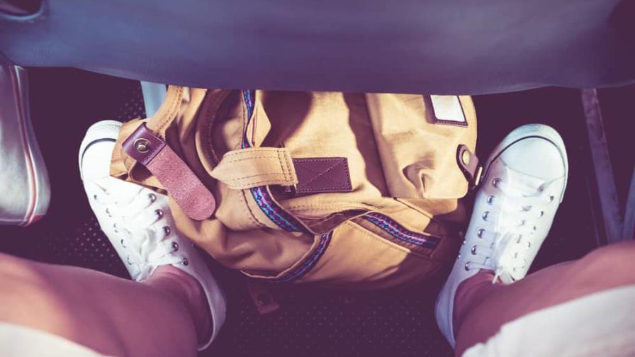 ¿Por qué nunca debes usar shorts en un avión?