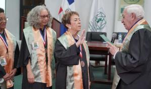 Academia de Ciencias inviste a educadora Jacqueline Malag&oacute;n