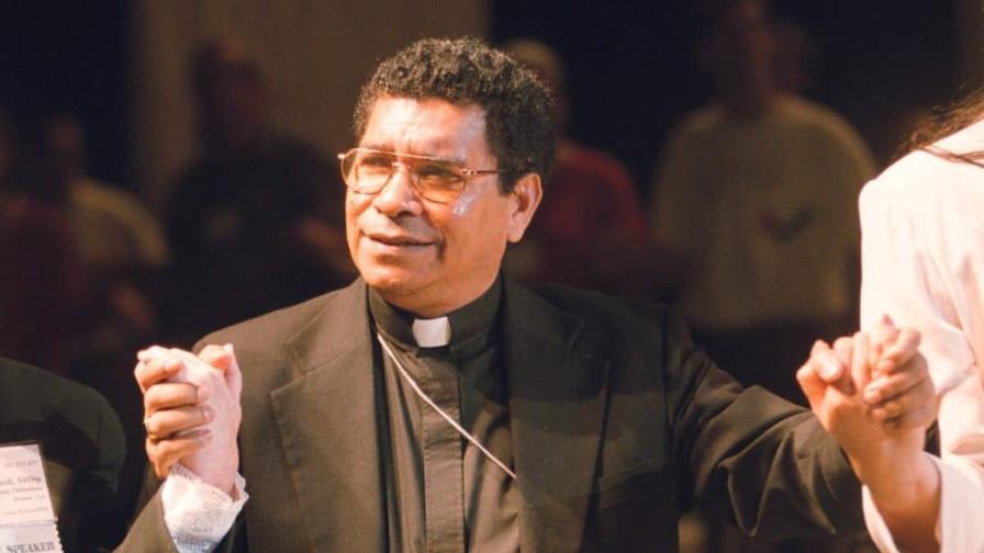 Vaticano confirmó restricciones a obispo y premio Nobel, Belo por abusos Vaticano confirmó restricciones a obispo y premio Nobel, Belo por abusos