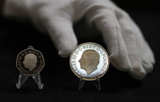 Reino Unido presenta las primeras monedas con el retrato del rey Carlos III