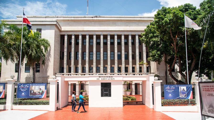 Foro Socioeducativo deplora incidente entre diputados y ministro de Educación