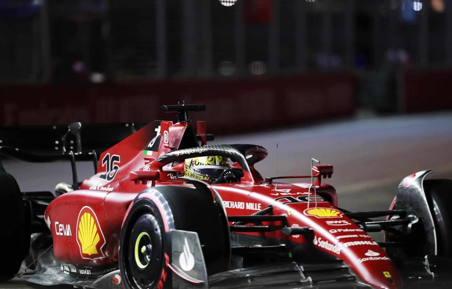 Leclerc logra la pole en Singapur por delante de Pérez y Hamilton