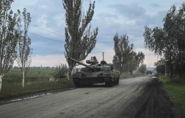 Rusia ataca ciudad natal de Zelenski y Ucrania lanza contraofensiva