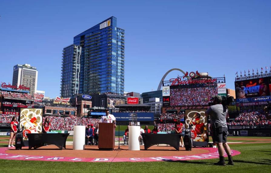 Pujols se despide de San Luis con cuadrangular, igual como inició