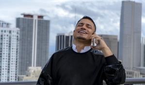 Estilista colombiano Johan Jiménez Camacho comenta de los cambios de looks de celebridades