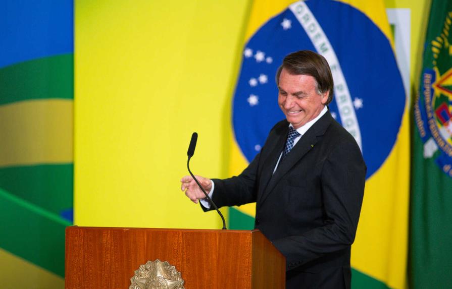 Bolsonaro obtiene el 46.31 % y Lula 44.8 % con el 52.21 % escrutado en Brasil