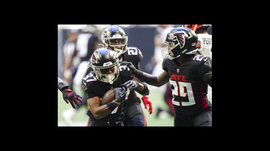 Intercepción de Alford define triunfo de Falcons ante Browns Intercepción de Alford define triunfo de Falcons ante Browns