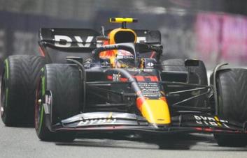 Sergio Pérez gana en Singapur, Verstappen sigue esperando