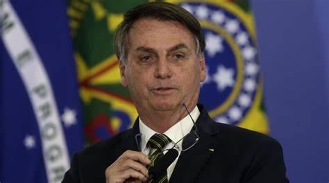 Bolsonaro dice extrañar lo ocurrido en escrutinio de elecciones en Brasil