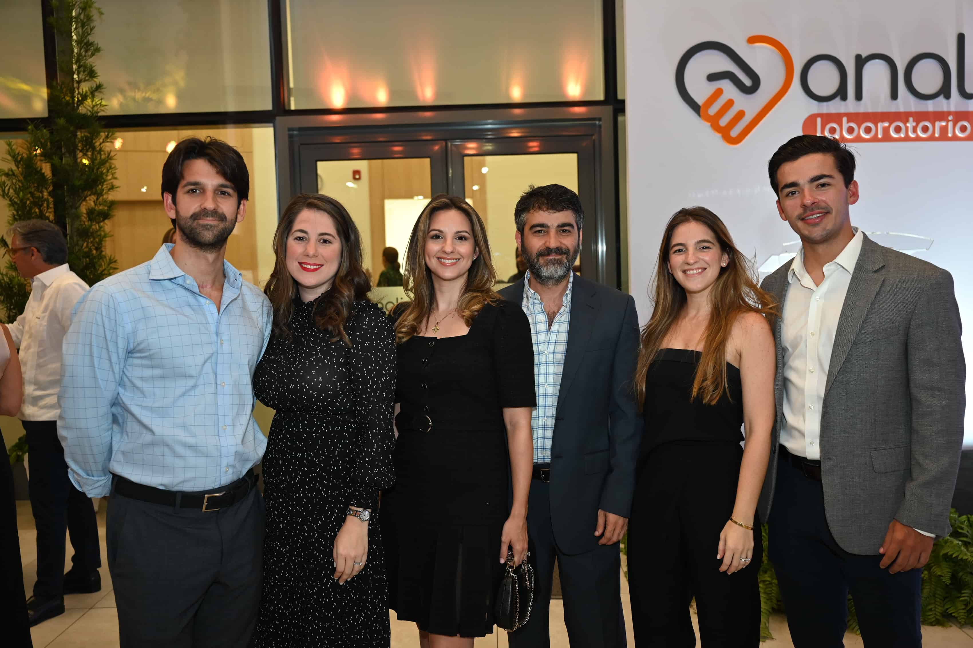 Carlos Reid, Marta Cupello, Ana Karla Reid, Jorge Reid y Jose Torrón.