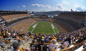 Muere fanático al caer de escaleras en estadio de fútbol en Pittsburgh