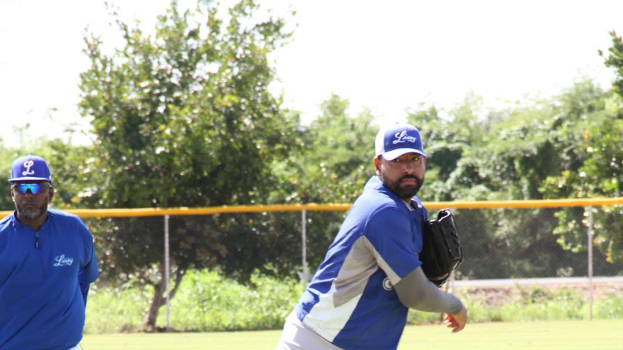 César Valdez se reporta al campamento del Licey