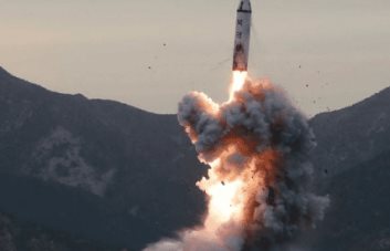 Misil norcoreano recorrió la mayor distancia hasta la fecha, según Tokio