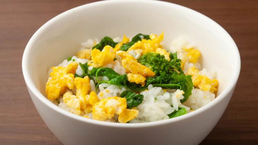 ¿Por qué los huevos revueltos saben mejor afuera que en casa?