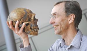 Pääbo gana el Nobel de Medicina por sus hallazgos sobre el genoma de humanos extintos