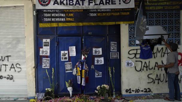 Federación indonesia: Portones de estadio estaban cerrados