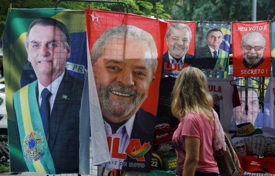 Lula desmiente pacto con el diablo en una campaña electoral marcada por lo religioso