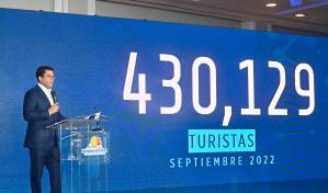 Pese al hurac&aacute;n Fiona, gobierno asegura septiembre alcanz&oacute; r&eacute;cord en llegada de turistas