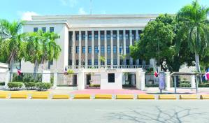 Presidente Luis Abinader ordena auditar la nómina de Educación