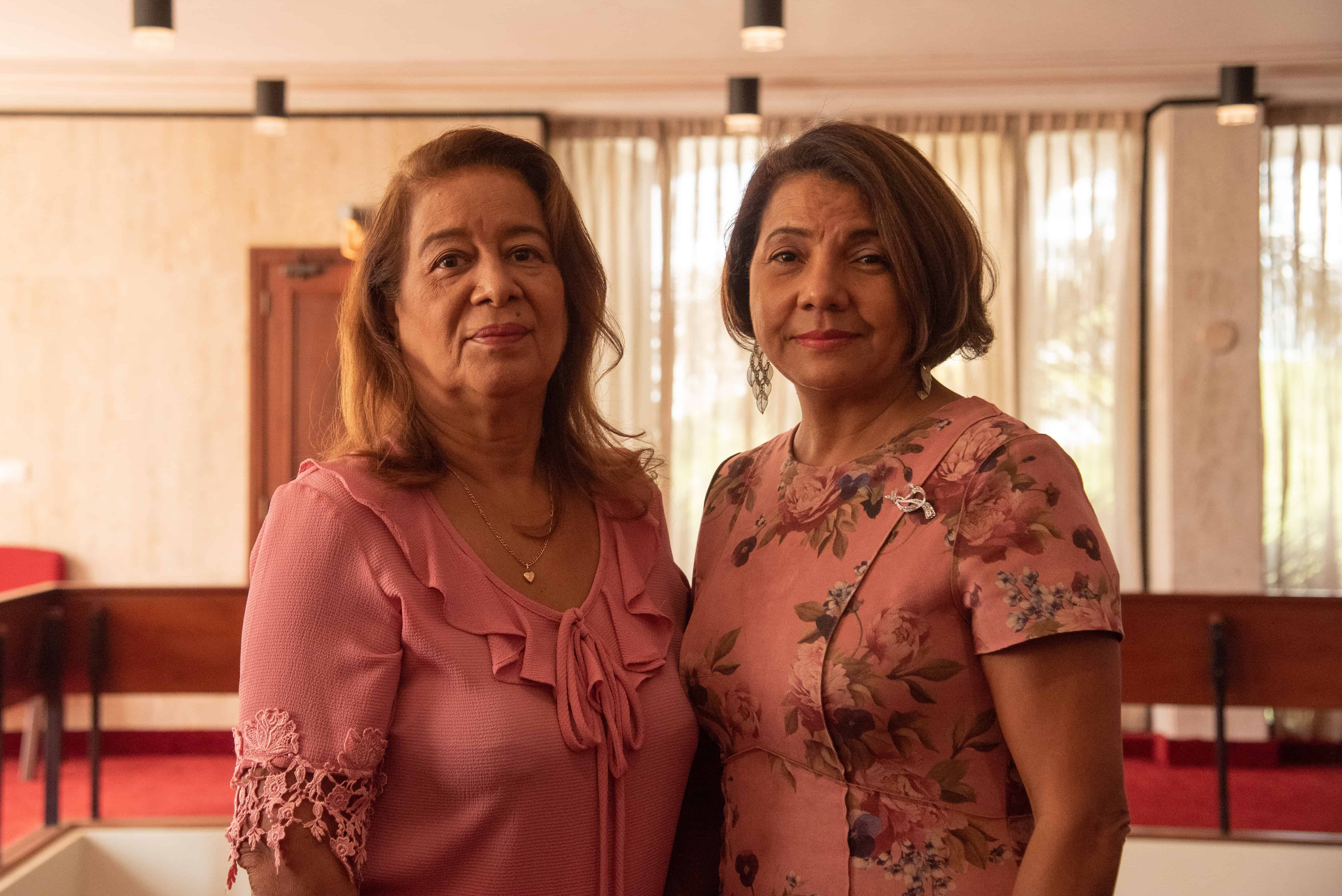 Manuela Encarnación y Alberta Encarnación.