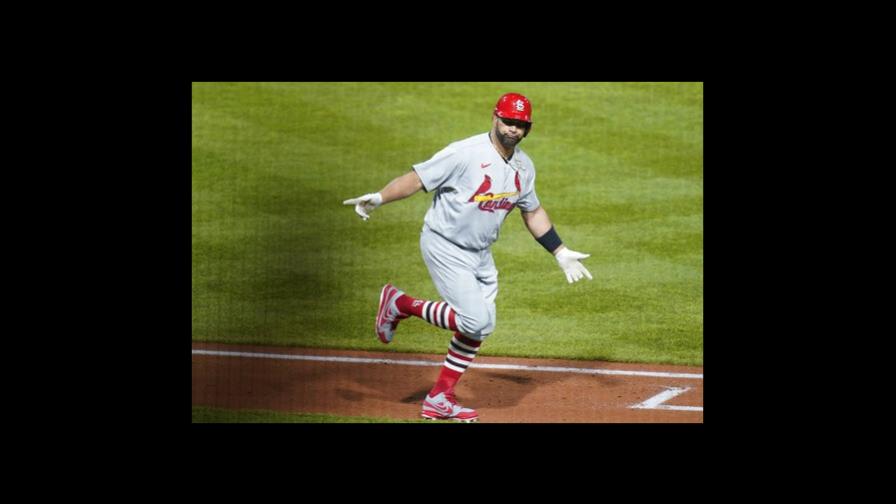 Pujols llega a 703 jonrones, pero Cardenales pierden