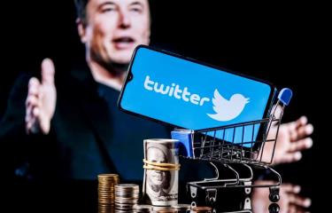 Elon Musk da marcha atrás y acepta comprar Twitter por 44,000 millones