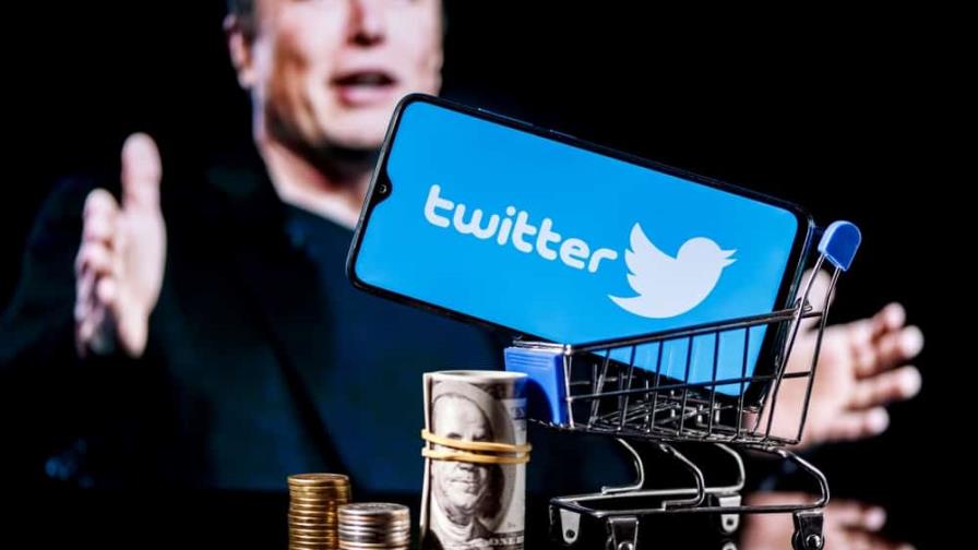 Elon Musk da marcha atrás y acepta comprar Twitter por 44,000 millones Elon Musk da marcha atrás y acepta comprar Twitter por 44,000 millones