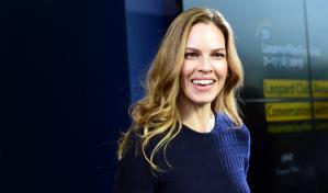 Actriz Hilary Swank est&aacute; embarazada de mellizos a sus 48 a&ntilde;os