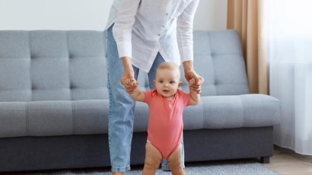 Consejos para acompañar a tu hijo en sus primeros pasos