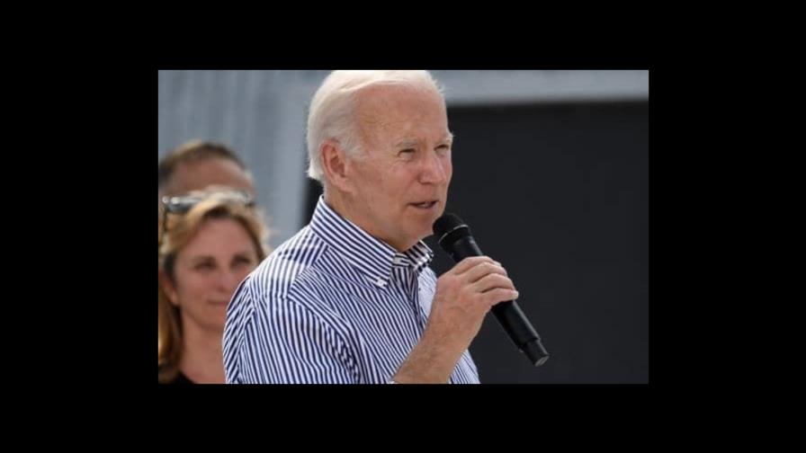 Biden promete a floridanos afectados por el huracán Ian que no los abandonará